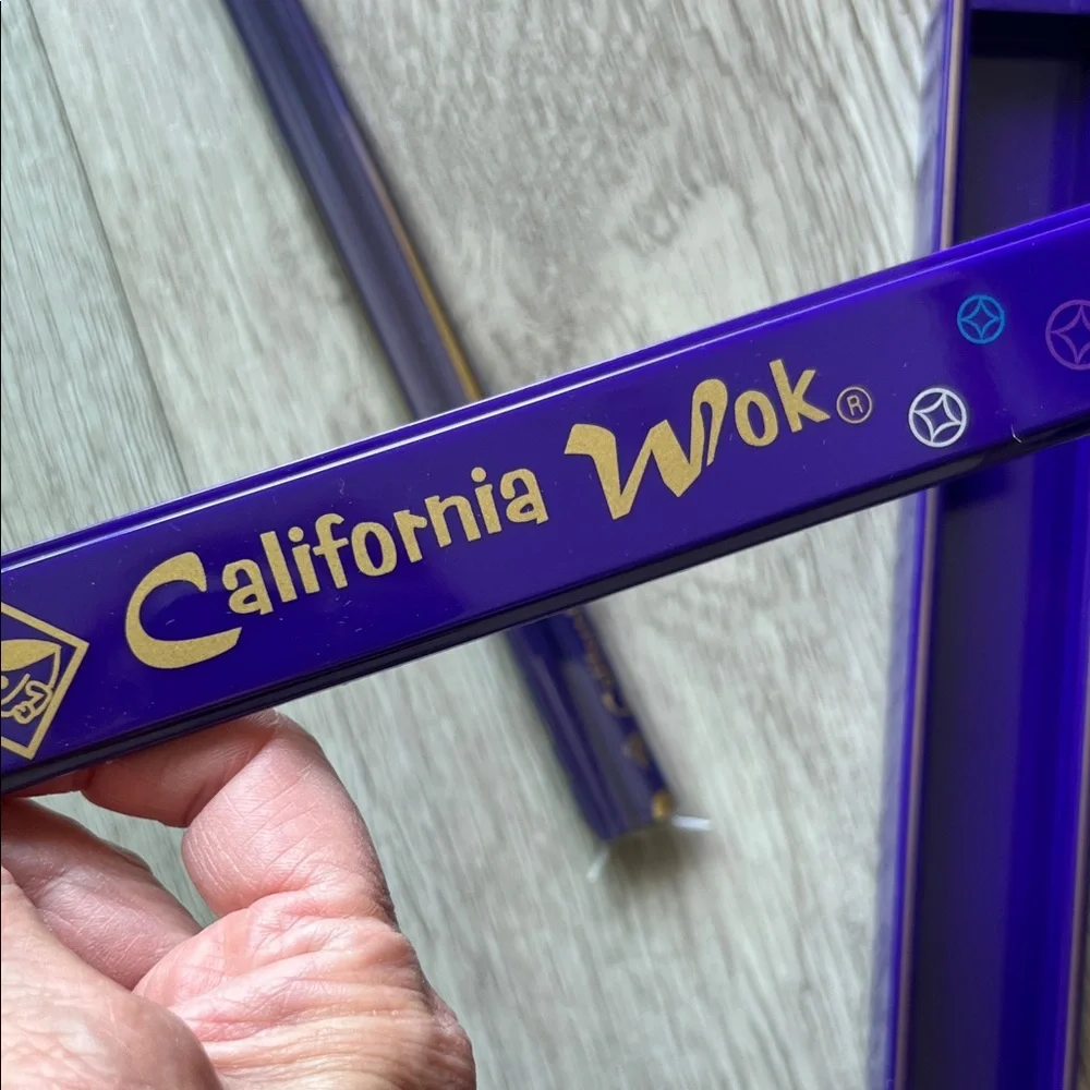NWOT CALIFORNIA WOK Vibrant Chopstick Set of 5 in containers RARE